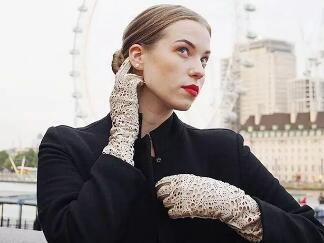 激光切割冬日手套 舞動(dòng)在指尖的溫度